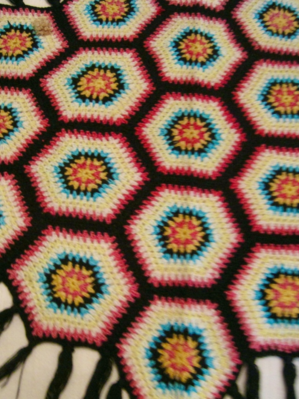Vtge 50's Multi-Colour Crochet Small Tablecloth, Abstract Design. Made in Brazil - Picture 5 of 5